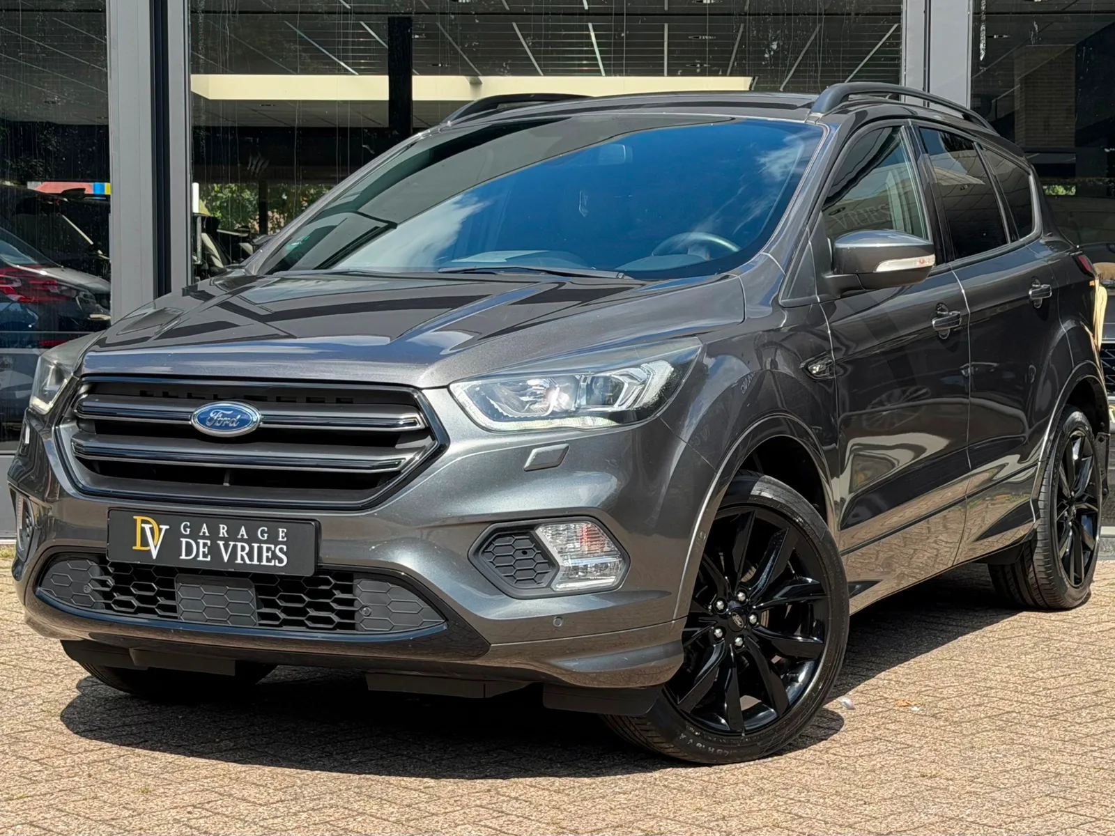 Ford Kuga (2018) — foto 1