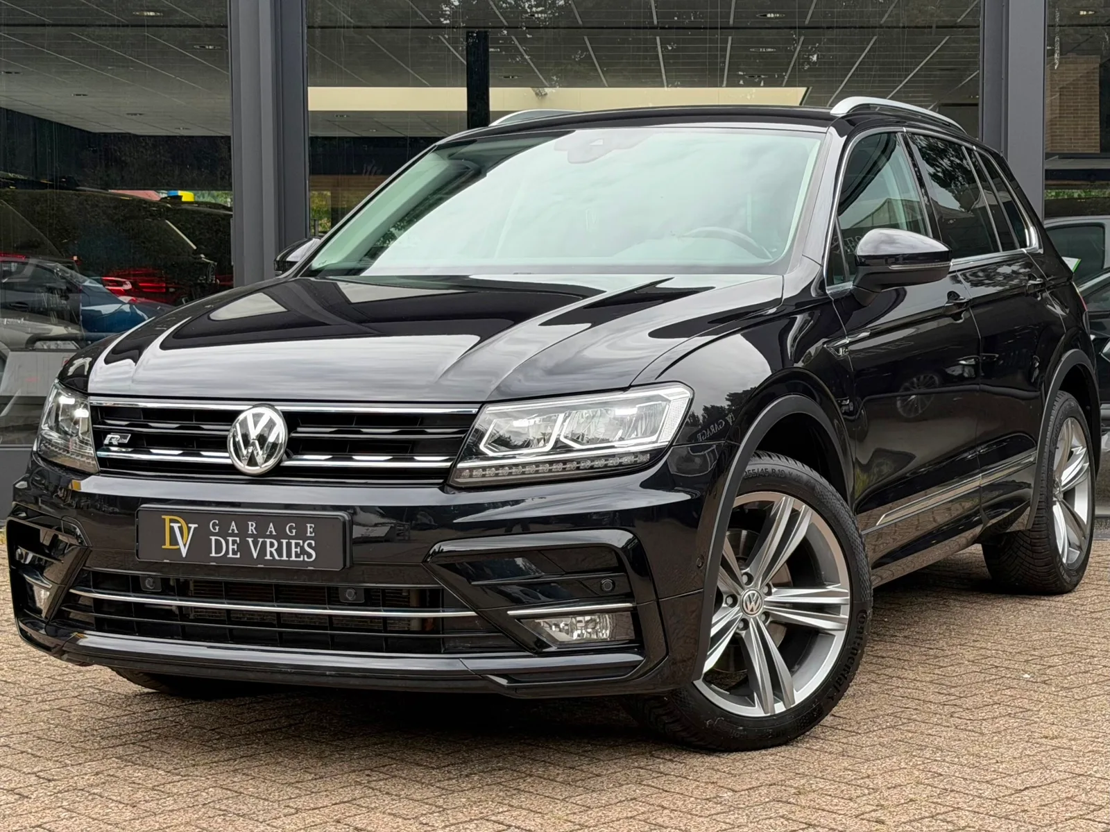 Volkswagen Tiguan (2019) — foto 1