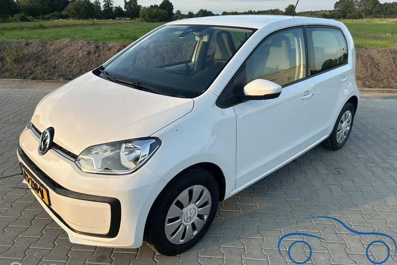 Volkswagen Up! (2017)