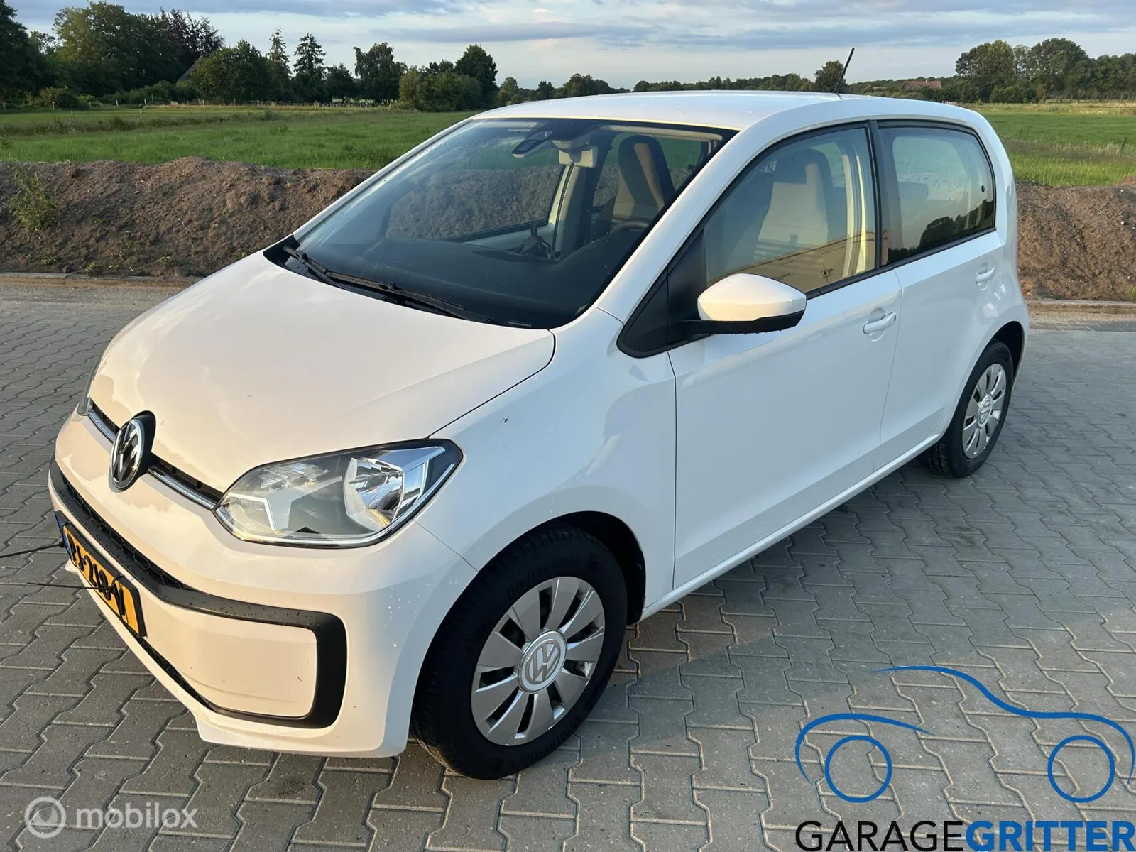 Volkswagen Up! (2017) — foto 1