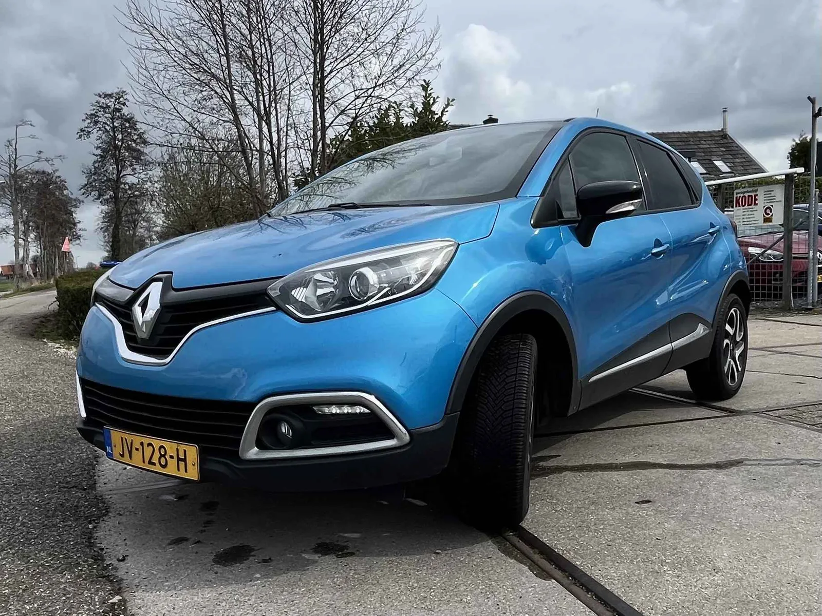 Renault Captur (2016) — foto 1