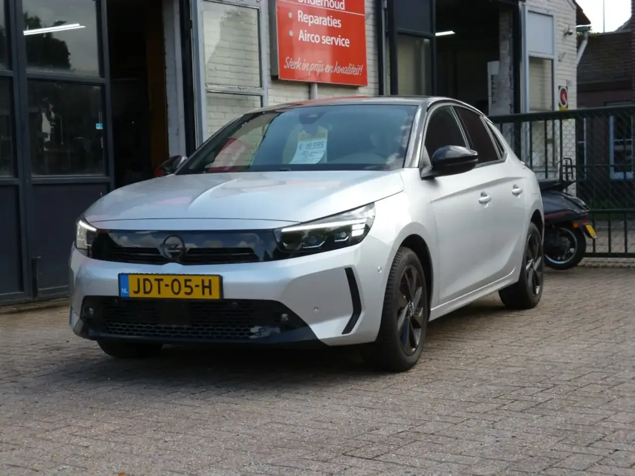 Opel Corsa (2024) — foto 1