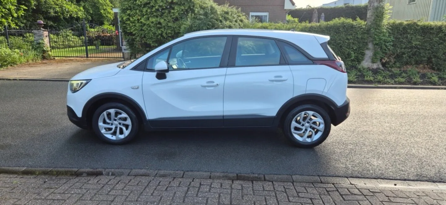 Opel Crossland X (2019) — foto 1