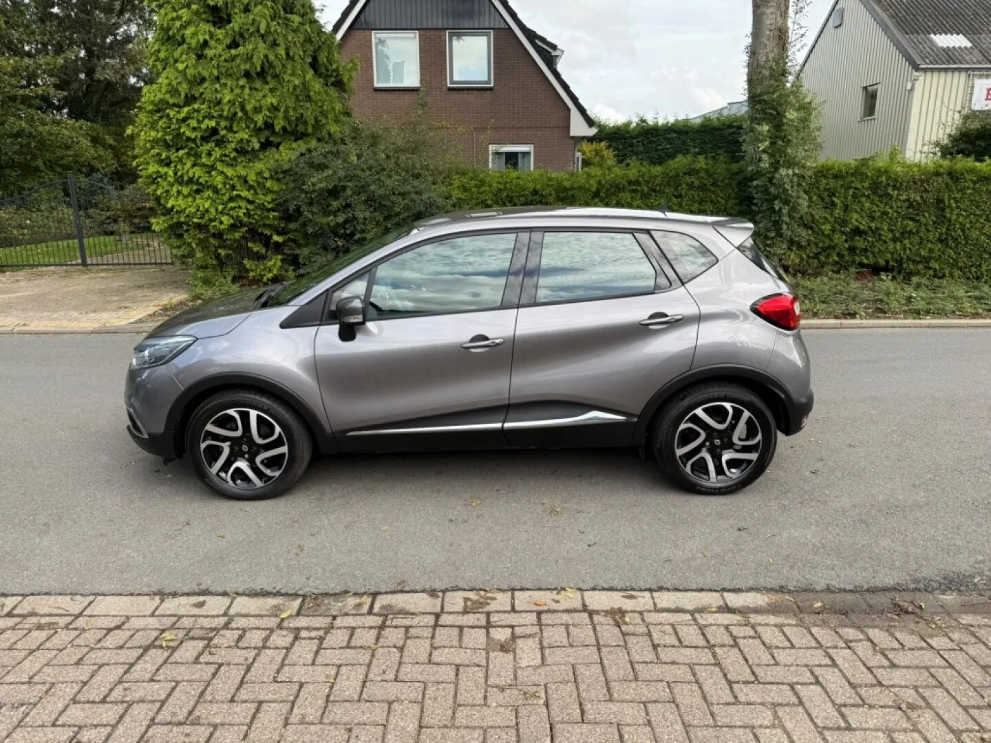 Renault Captur (2014) — foto 1