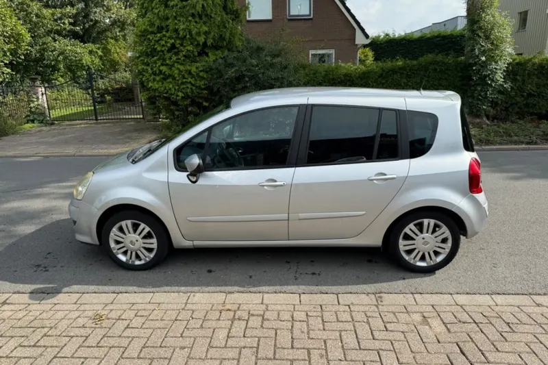 Renault Modus (2012)