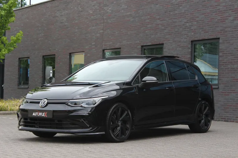 Volkswagen Golf (2023)