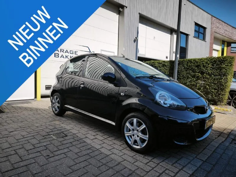 Toyota Aygo (2010) — foto 1