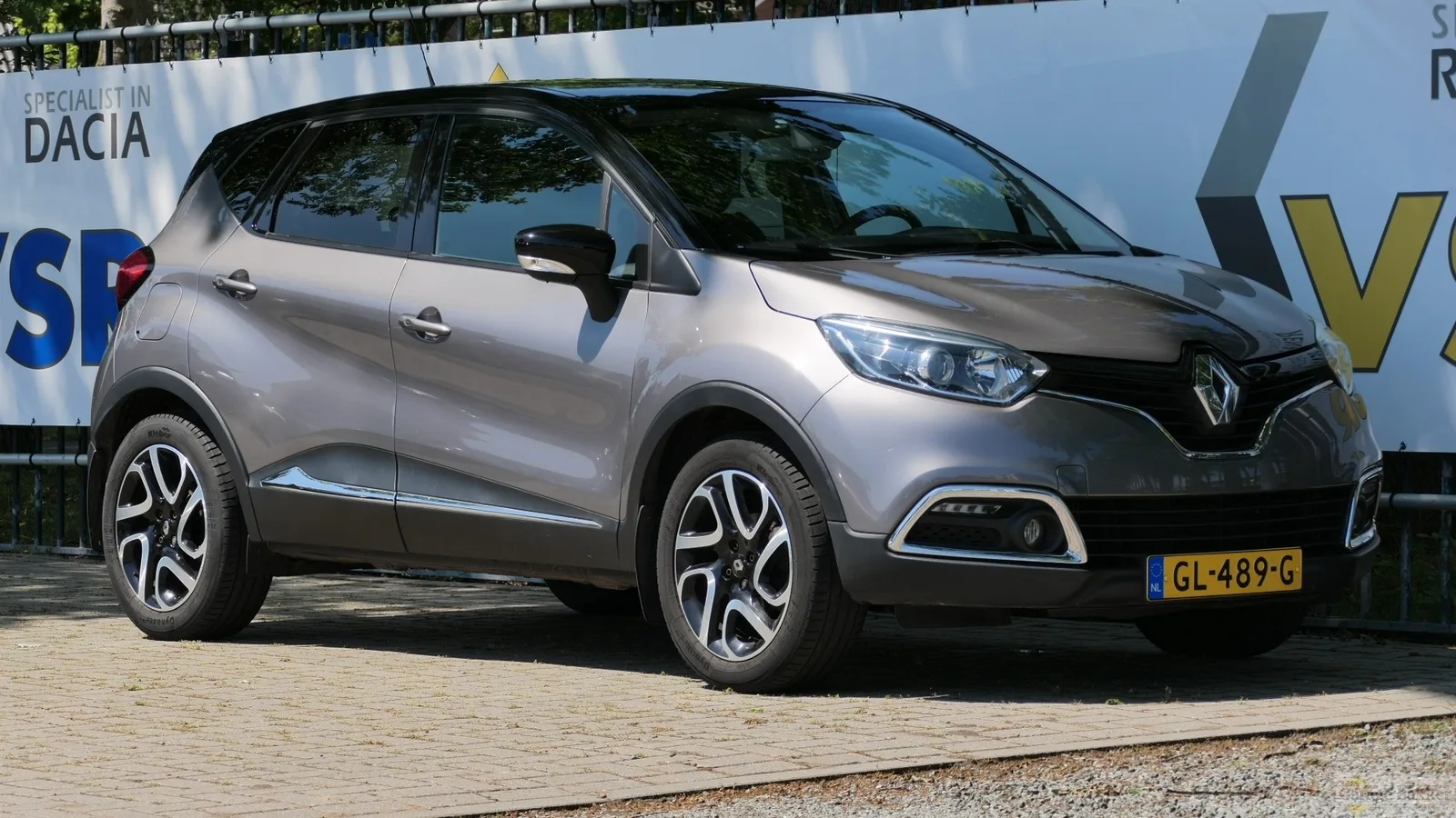 Renault Captur (2015) — foto 1
