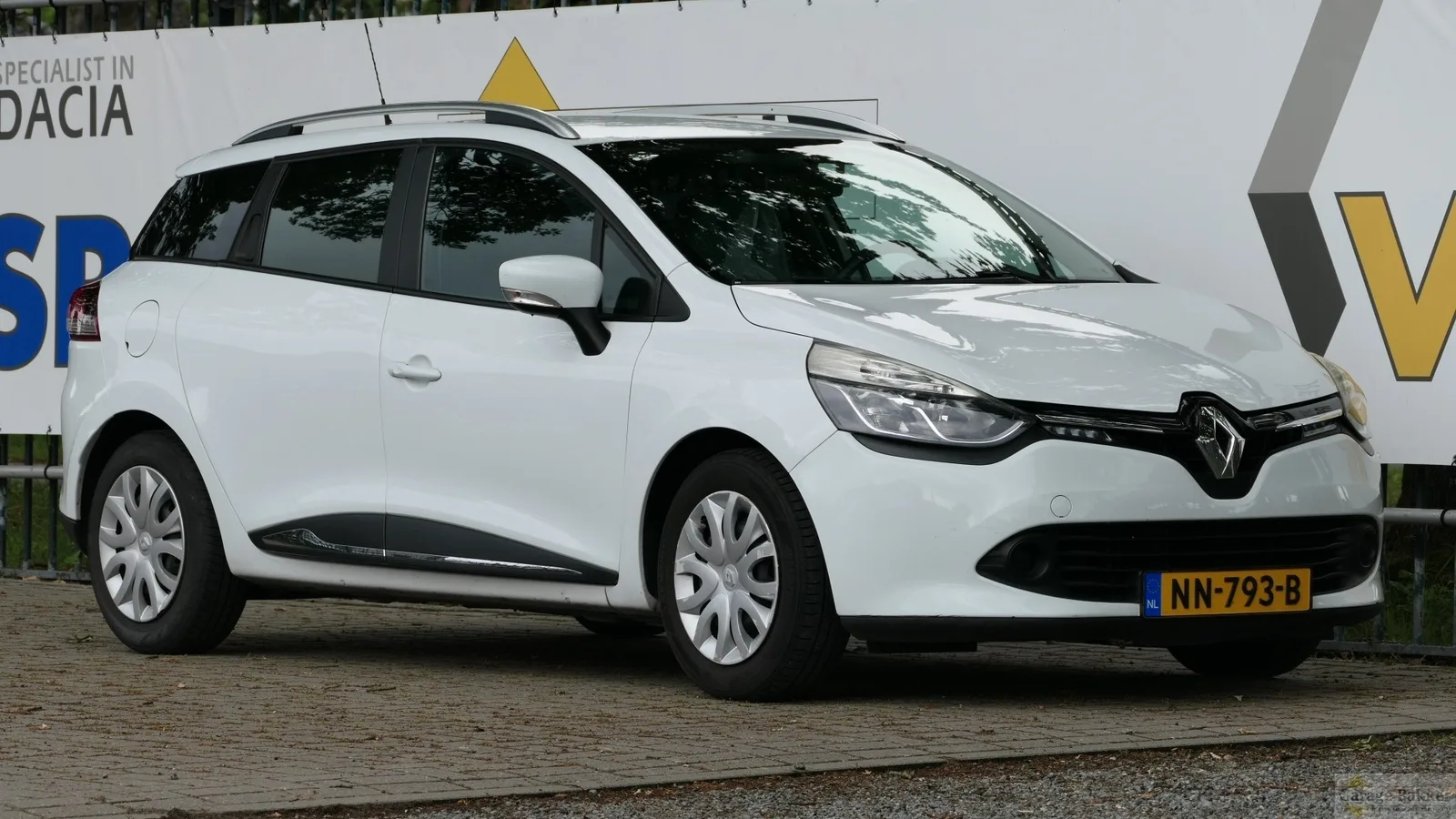 Renault Clio (2015) — foto 1