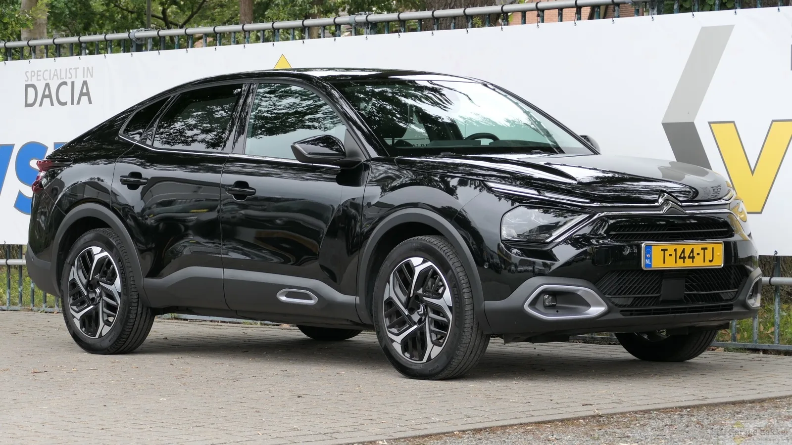 Citroën C4 X (2023) — foto 1