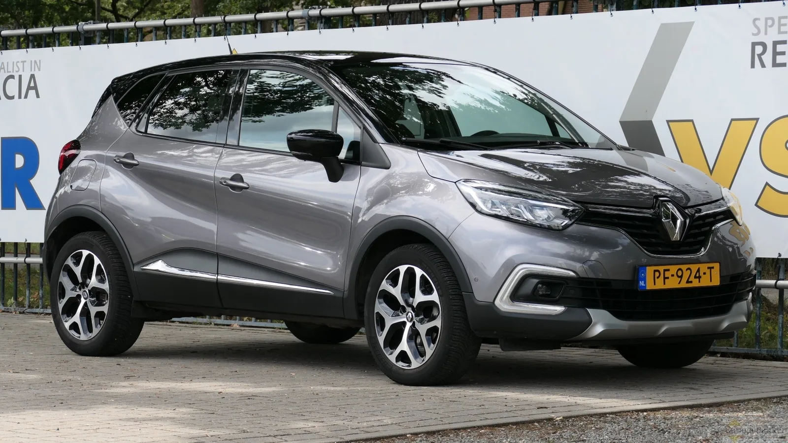 Renault Captur (2017) — foto 1