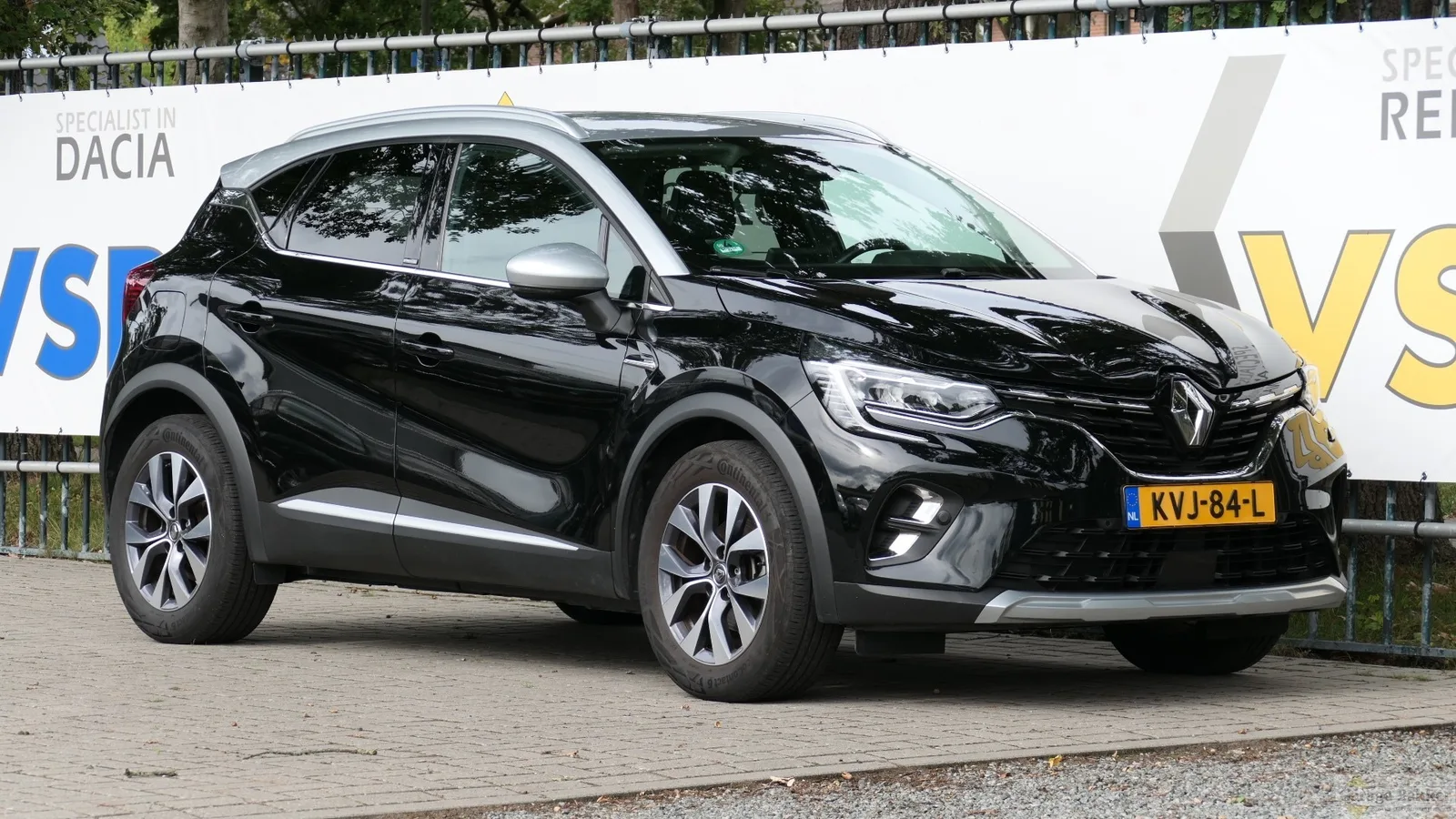 Renault Captur (2021) — foto 1