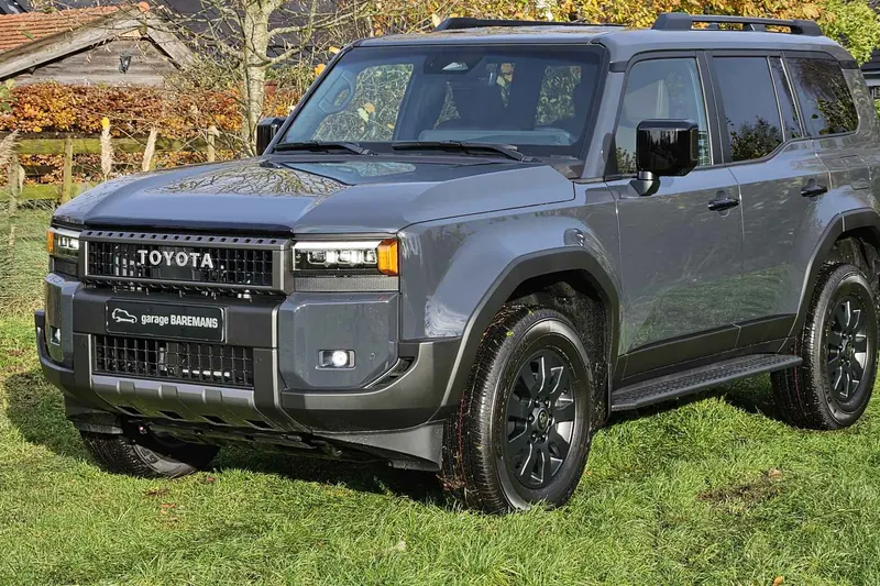 Toyota Land Cruiser (2024)