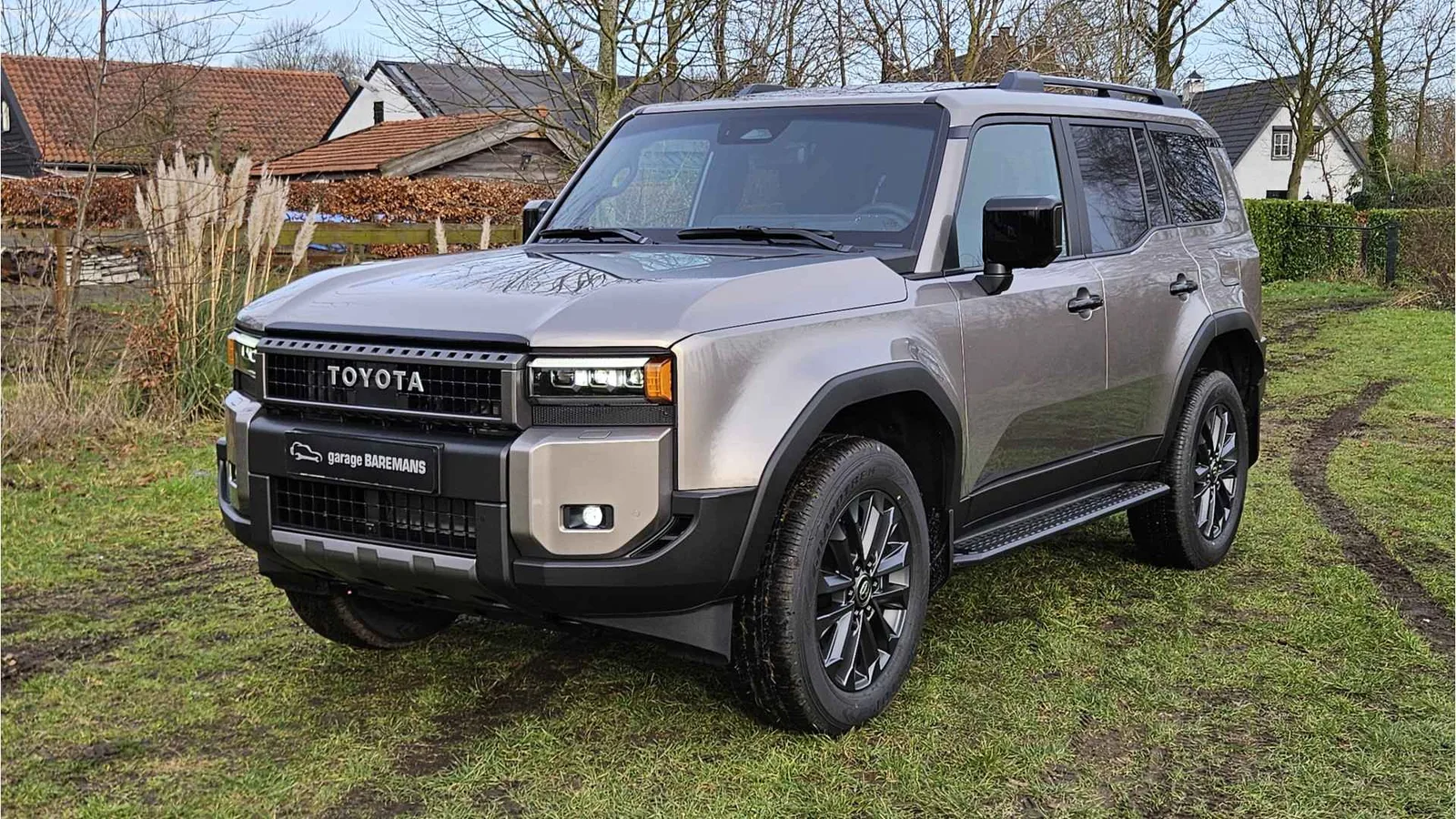 Toyota Land Cruiser (2024) — foto 1