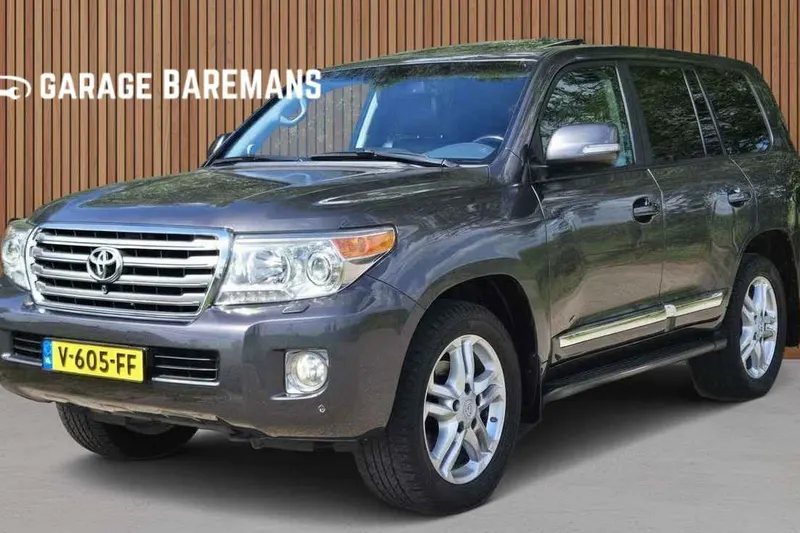 Toyota Land Cruiser (2016)