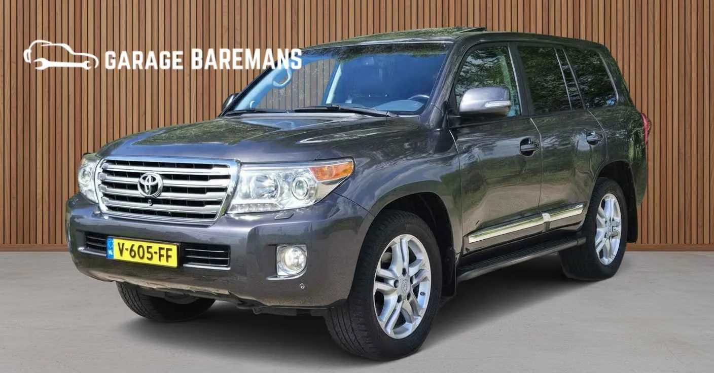 Toyota Land Cruiser (2016) — foto 1