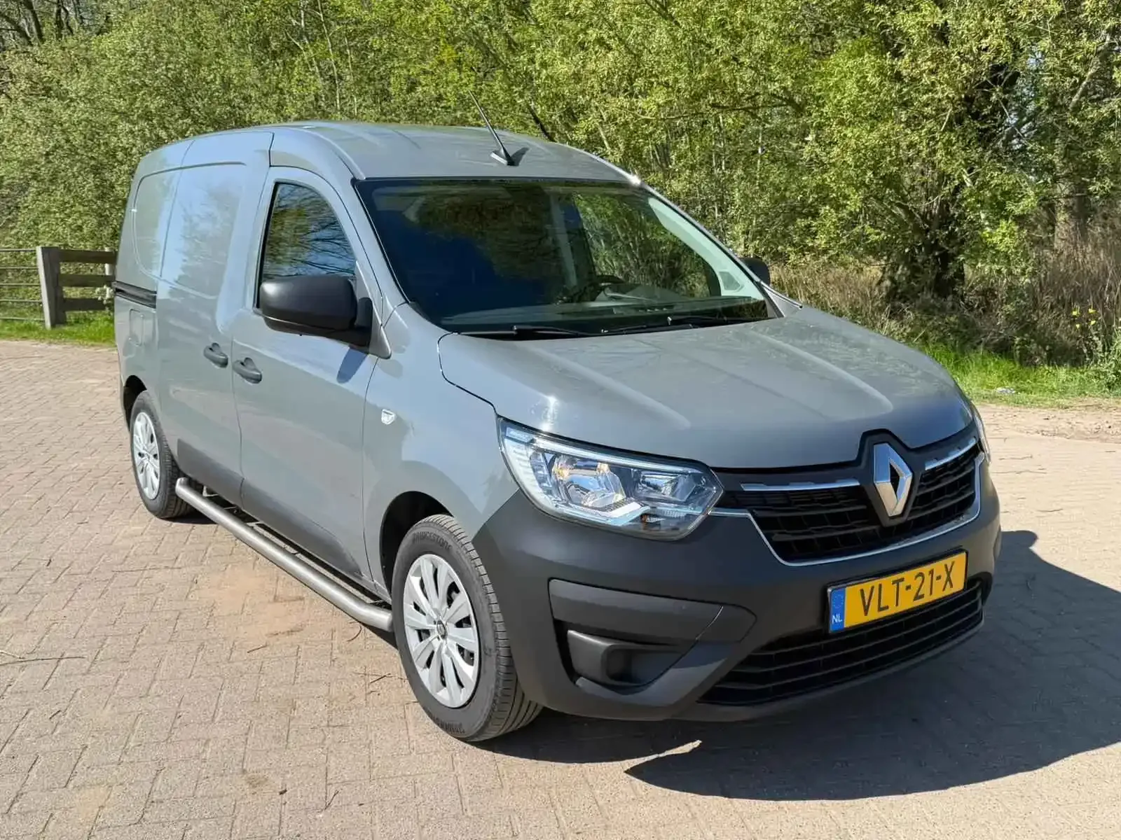 Renault Express (2021) — foto 1