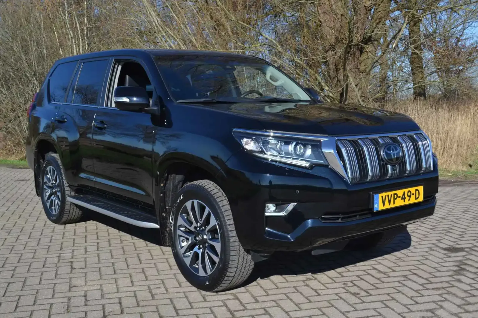 Toyota Land Cruiser (2023) — foto 1