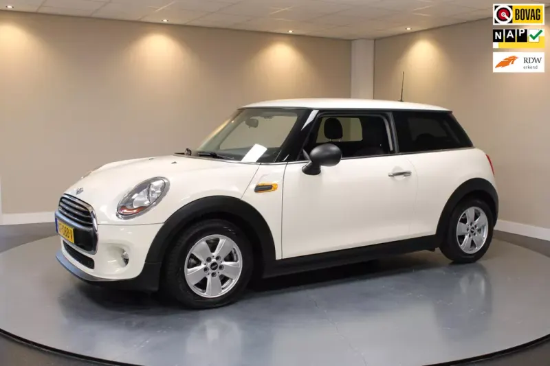 MINI One (2016)