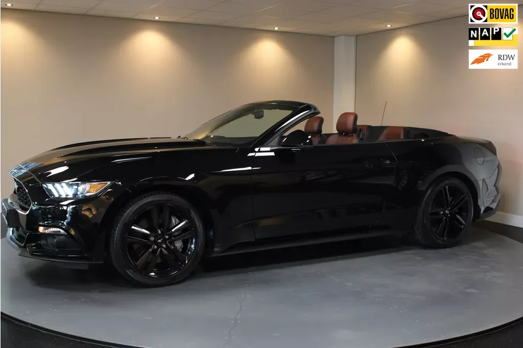 Ford Mustang (2016) — foto 1