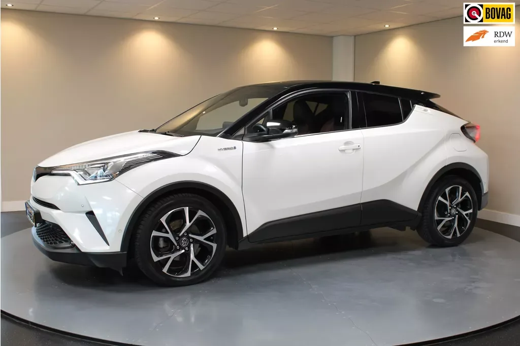 Toyota C-HR (2019) — foto 1