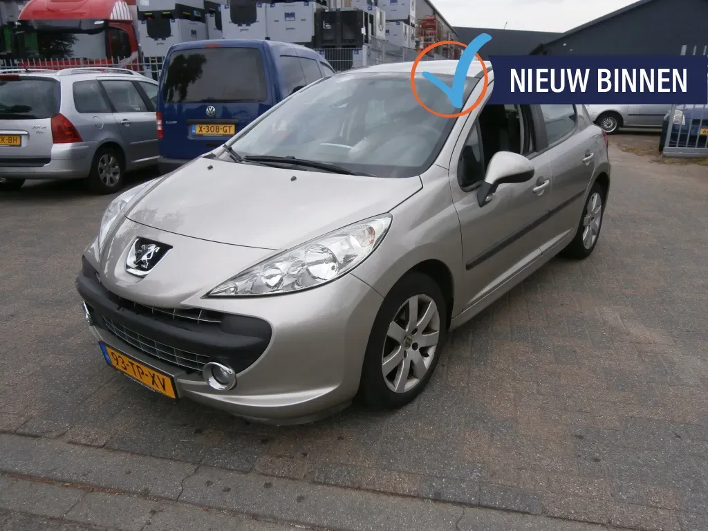 Peugeot 207 (2007) — foto 1