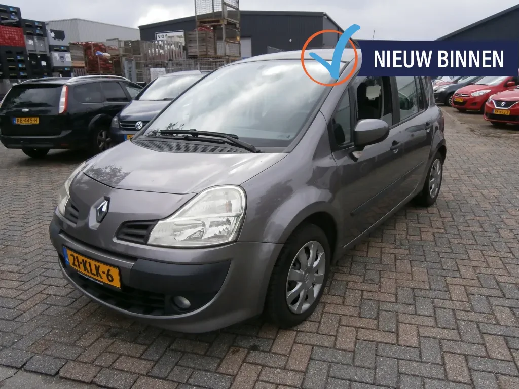 Renault Grand Modus (2010) — foto 1
