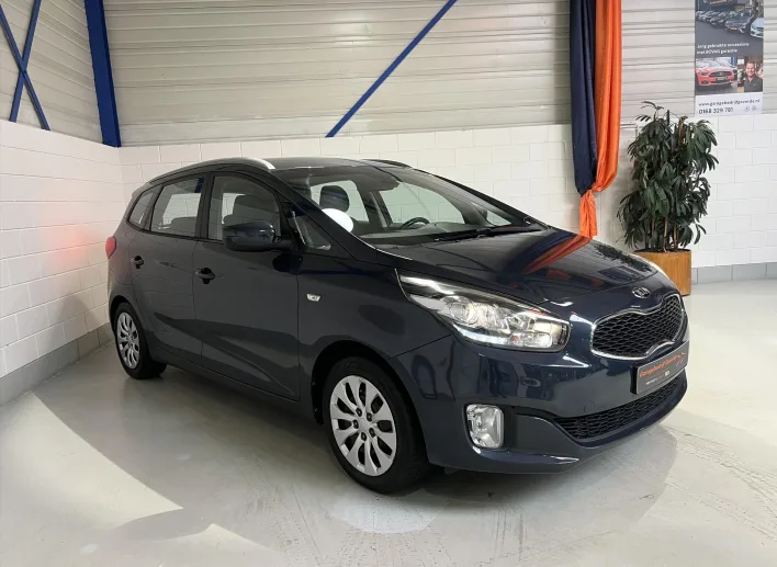 Kia Carens (2016) — foto 1