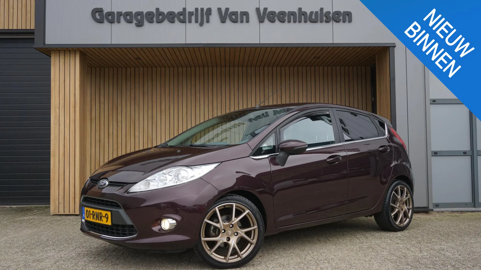 Ford Fiesta (2011) — foto 1