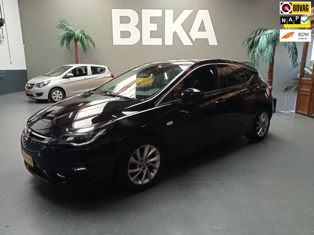 Opel Astra (2017) — foto 1