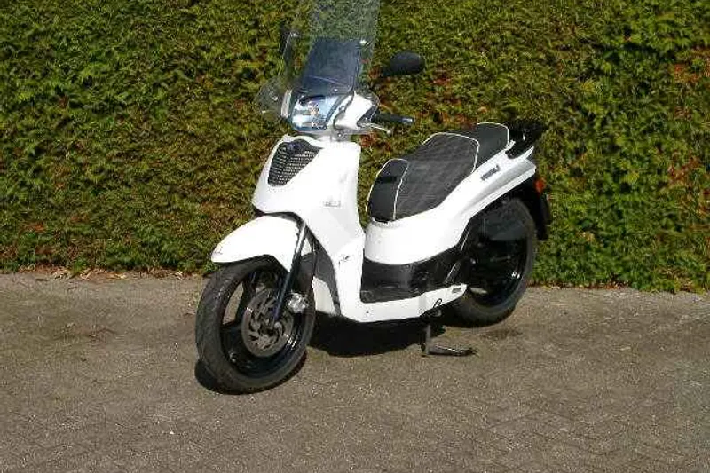 Kymco People S (2013)