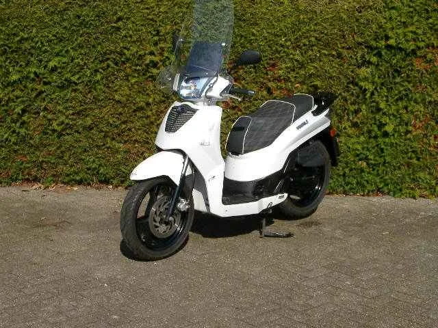Kymco People S (2013) — foto 1