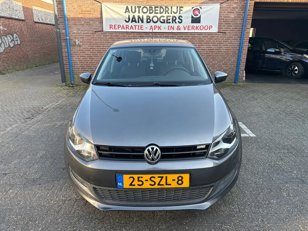 Volkswagen Polo (2012) — foto 1