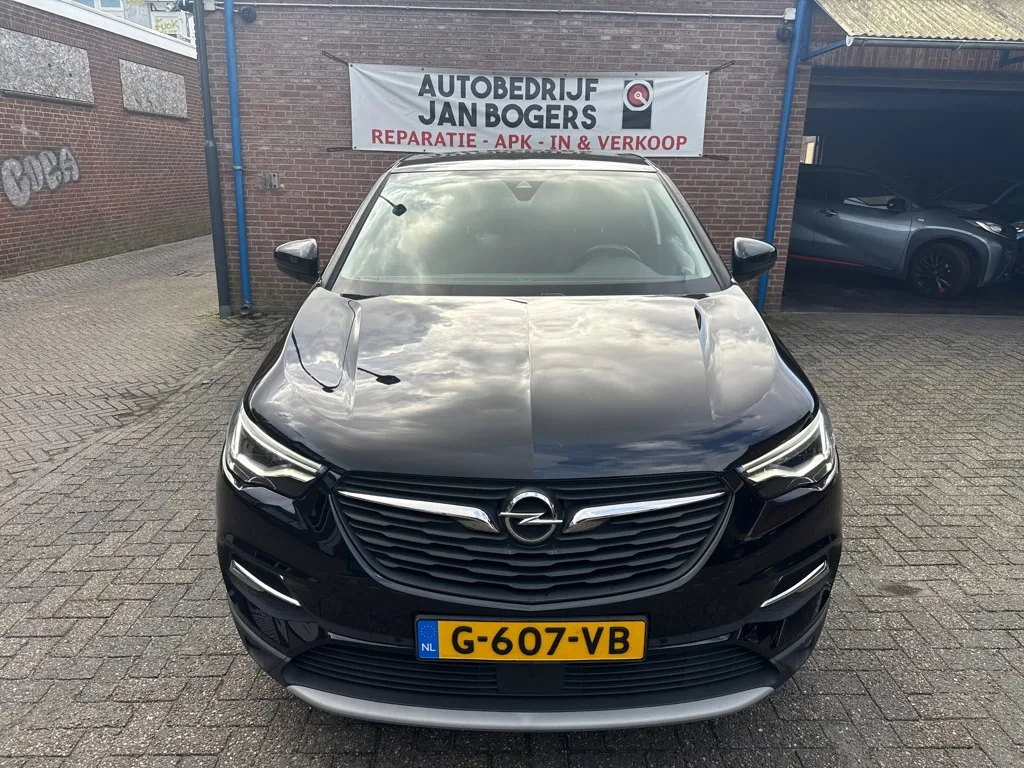 Opel Grandland (2019) — foto 1