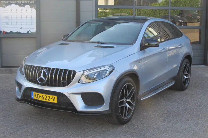 Mercedes-Benz GLE (2016)