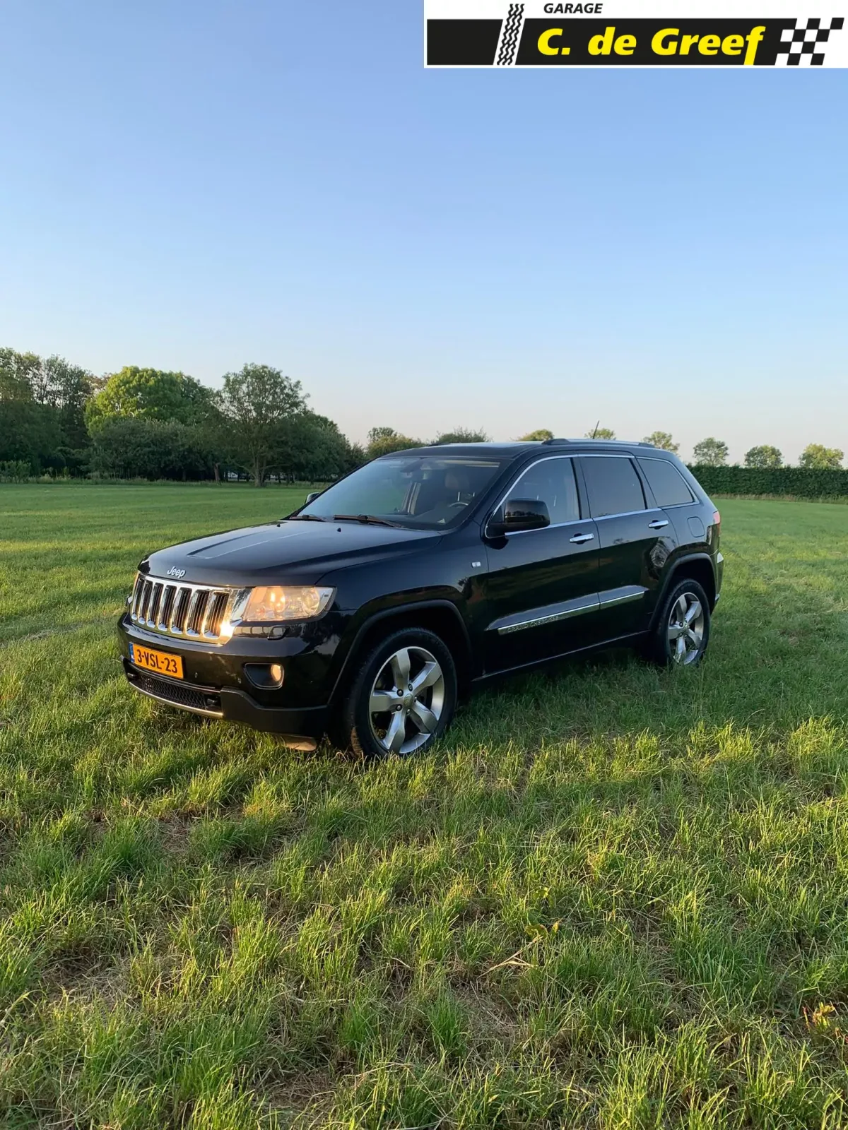Jeep Grand Cherokee (2011) — foto 1