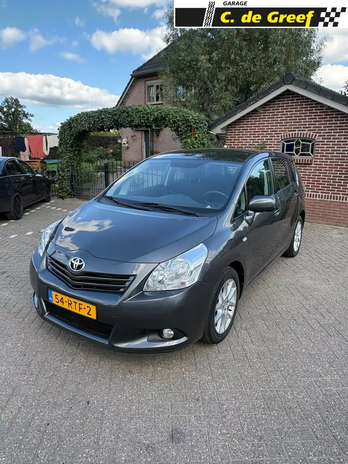 Toyota Verso (2011) — foto 1
