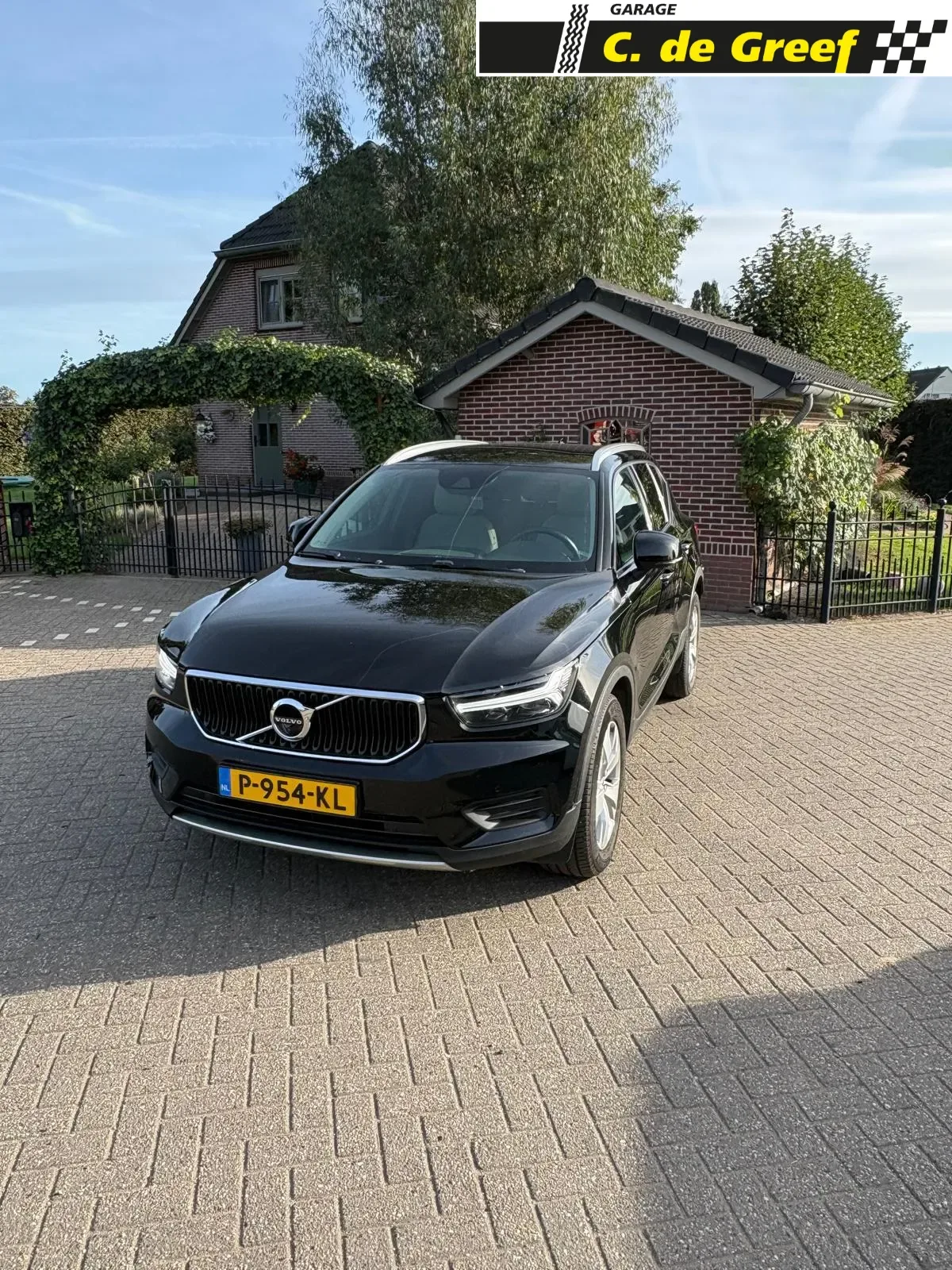 Volvo XC40 (2018) — foto 1