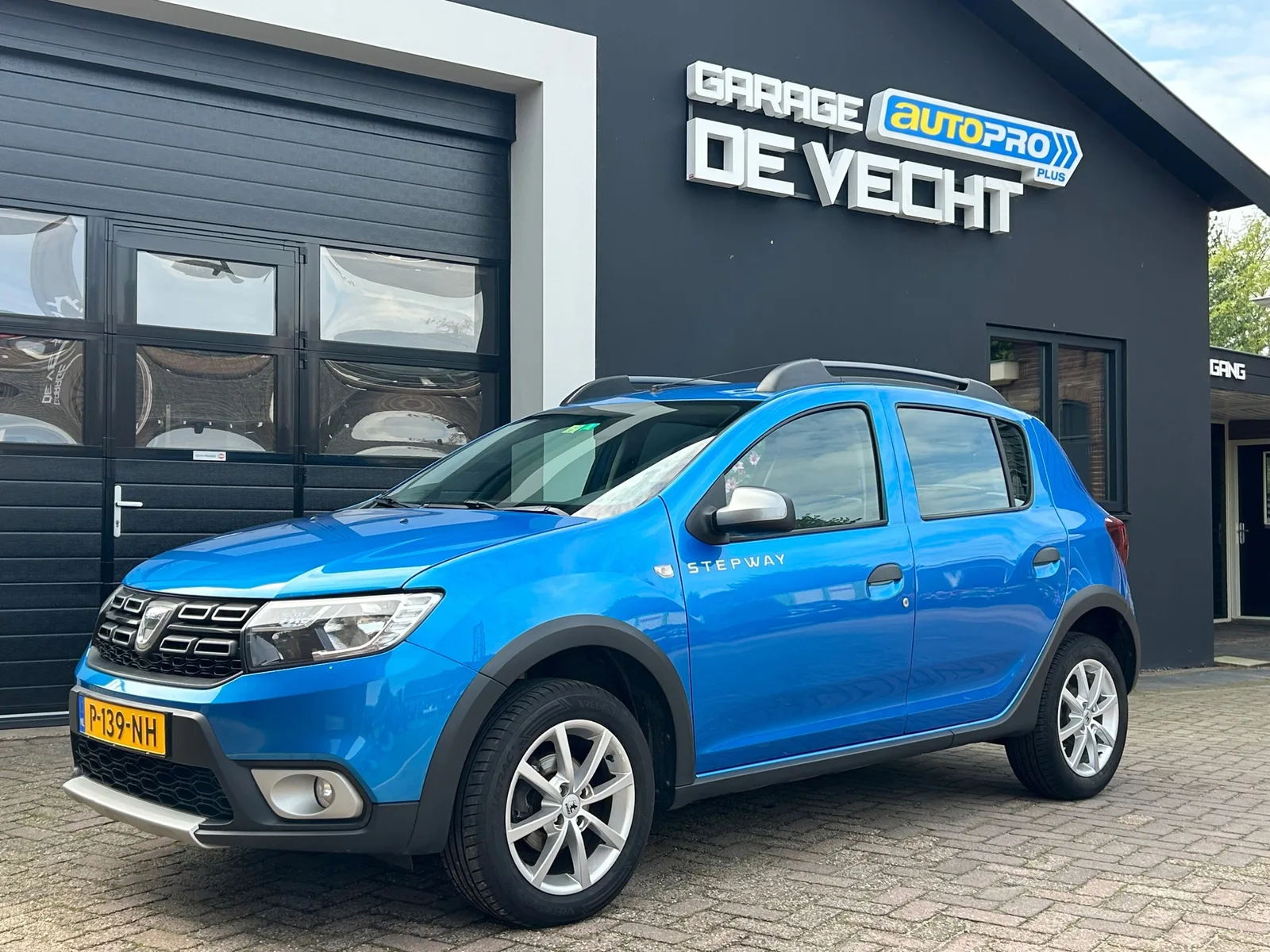 Dacia Sandero (2016) — foto 1