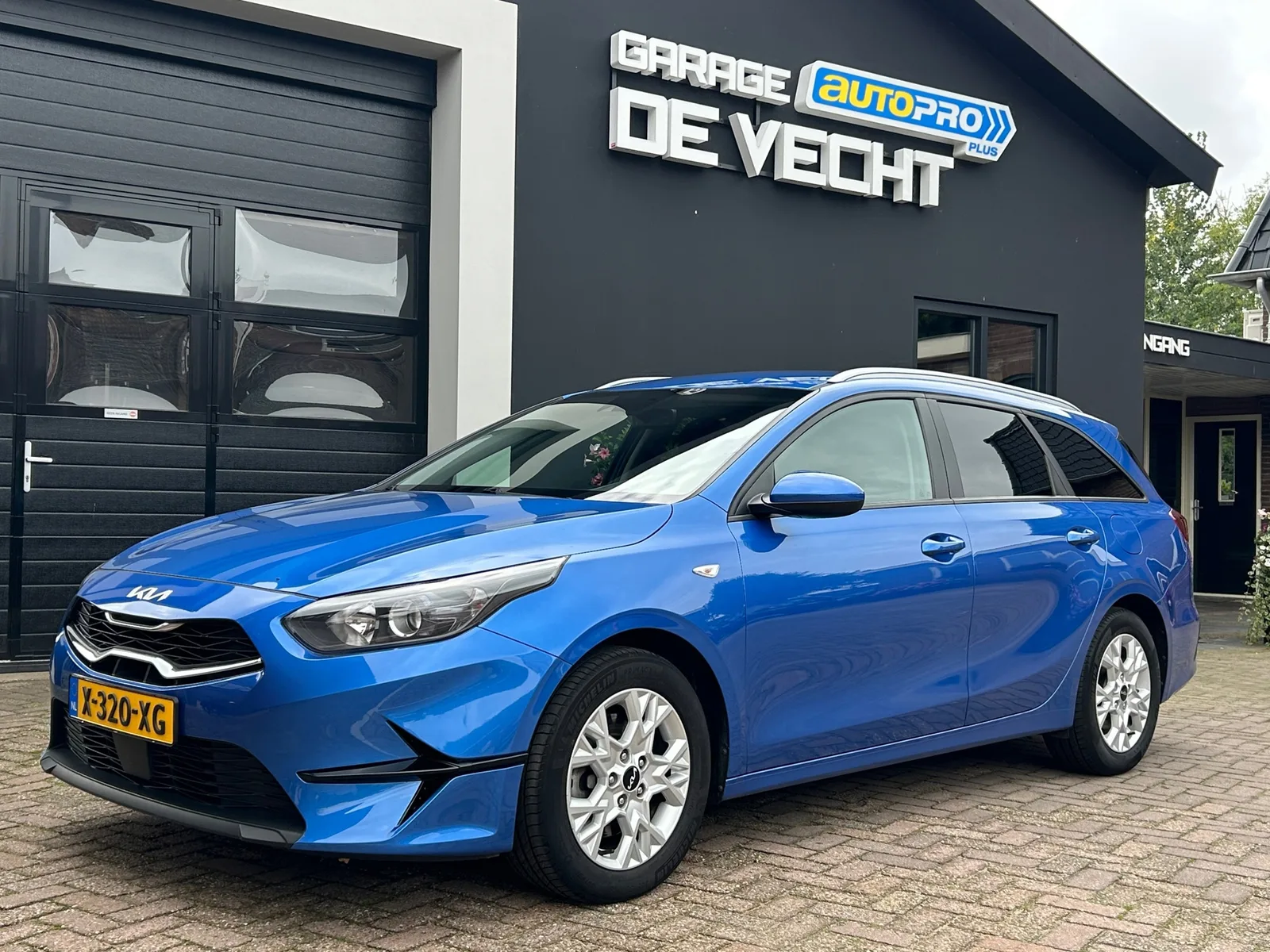 Kia Ceed (2022) — foto 1