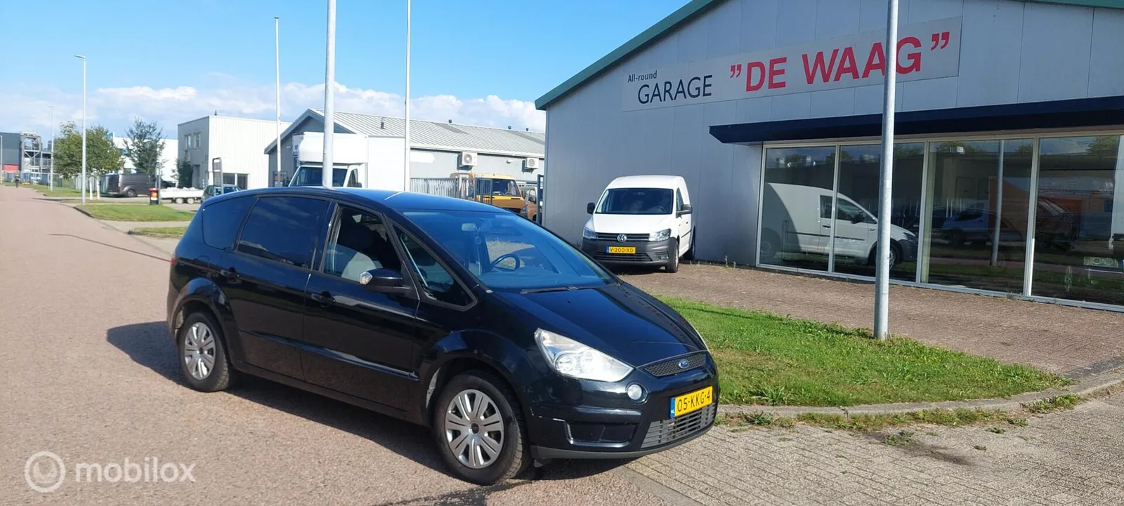 Ford S-Max (2010) — foto 1