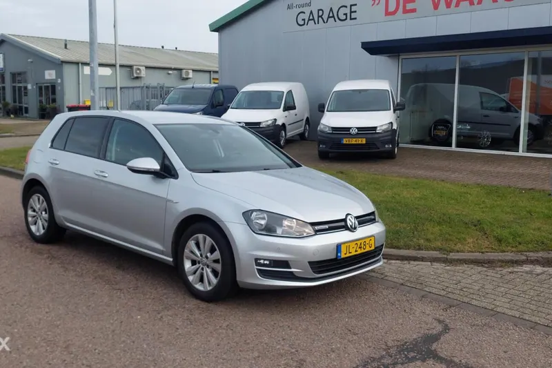 Volkswagen Golf (2016)