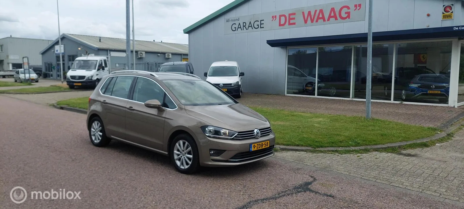 Volkswagen Golf Sportsvan (2014) — foto 1
