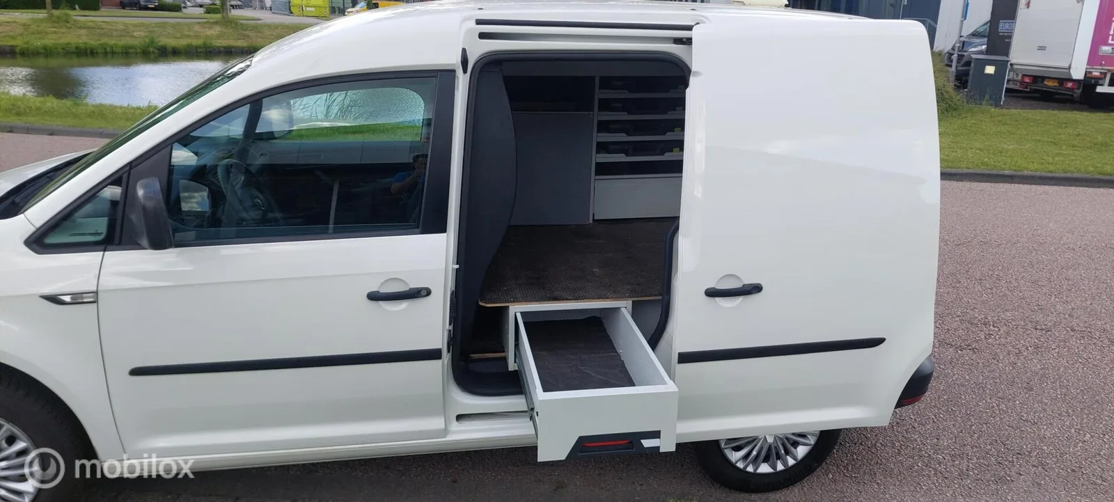 Volkswagen Caddy (2019) — foto 1