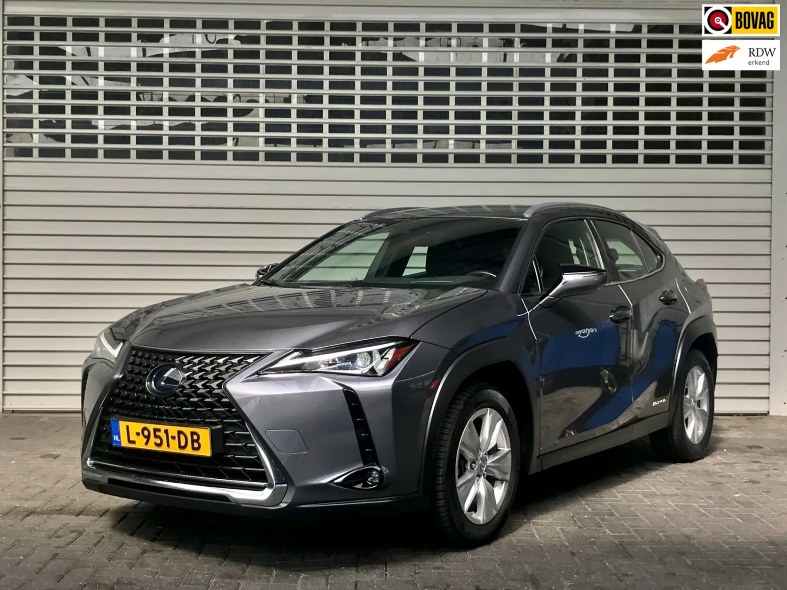 Lexus UX (2020) — foto 1