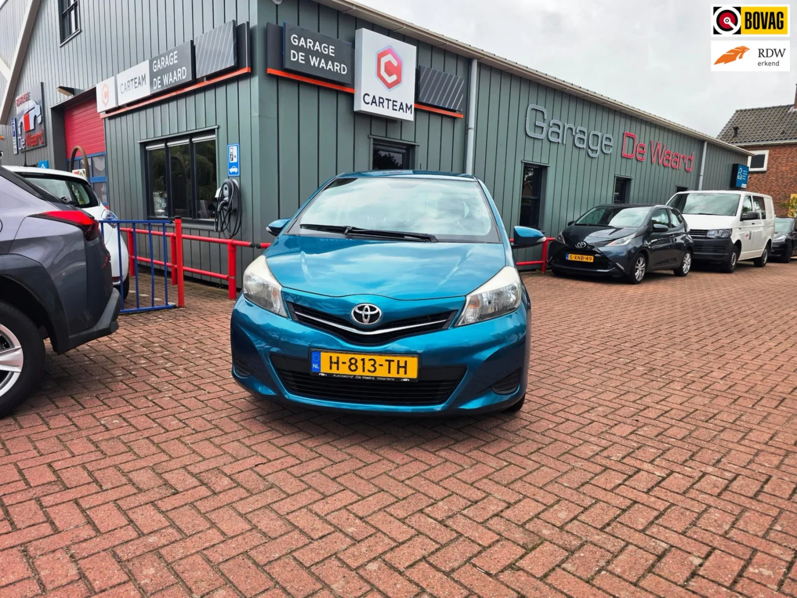 Toyota Yaris (2012) — foto 1