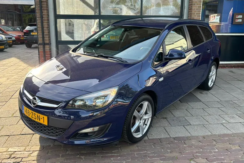 Opel Astra (2013)
