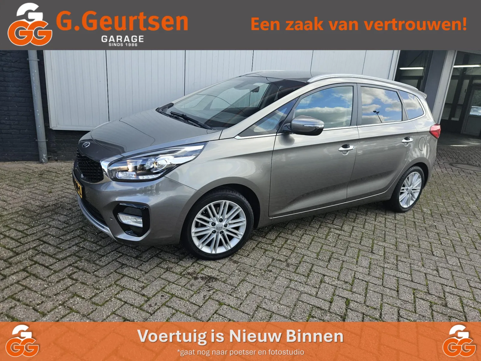 Kia Carens (2018) — foto 1