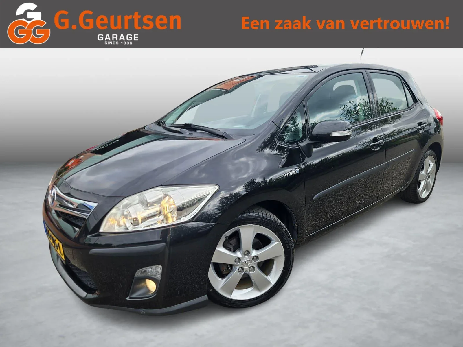 Toyota Auris (2011) — foto 1