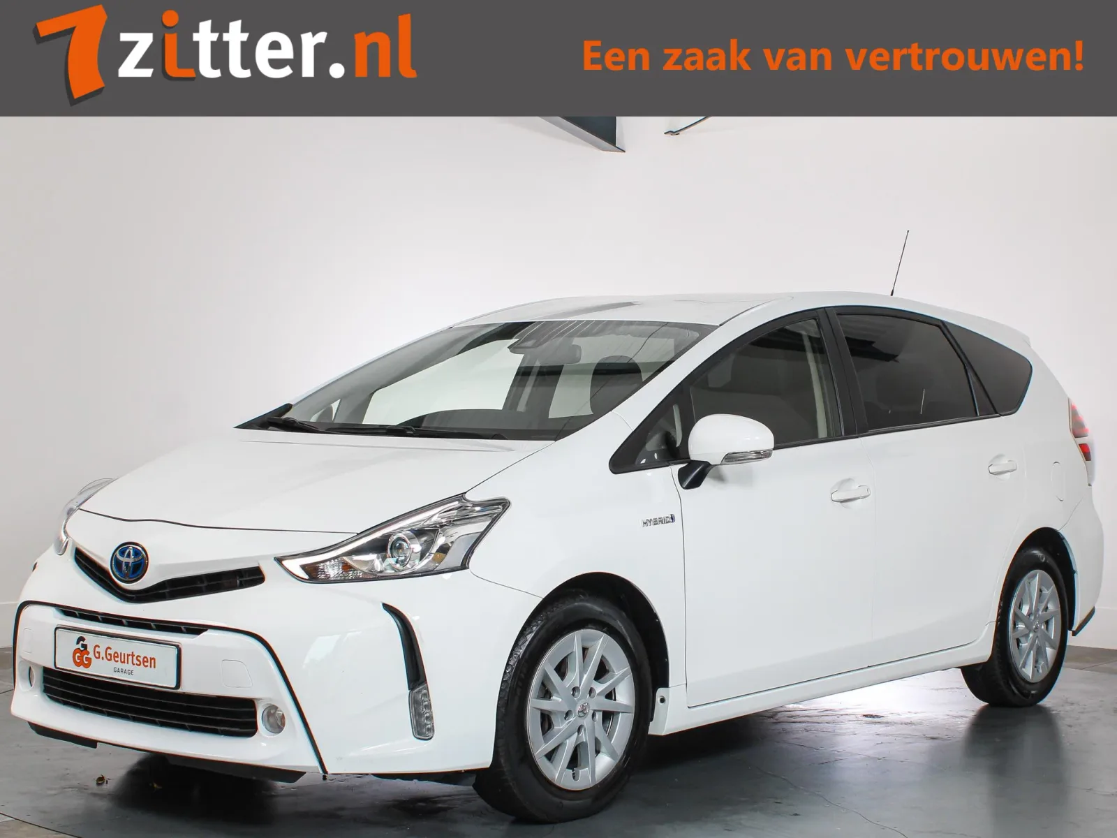Toyota Prius Wagon (2020) — foto 1
